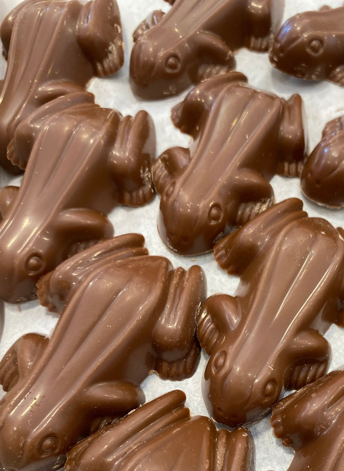 VEGAN Mylk Chocolate Frogs