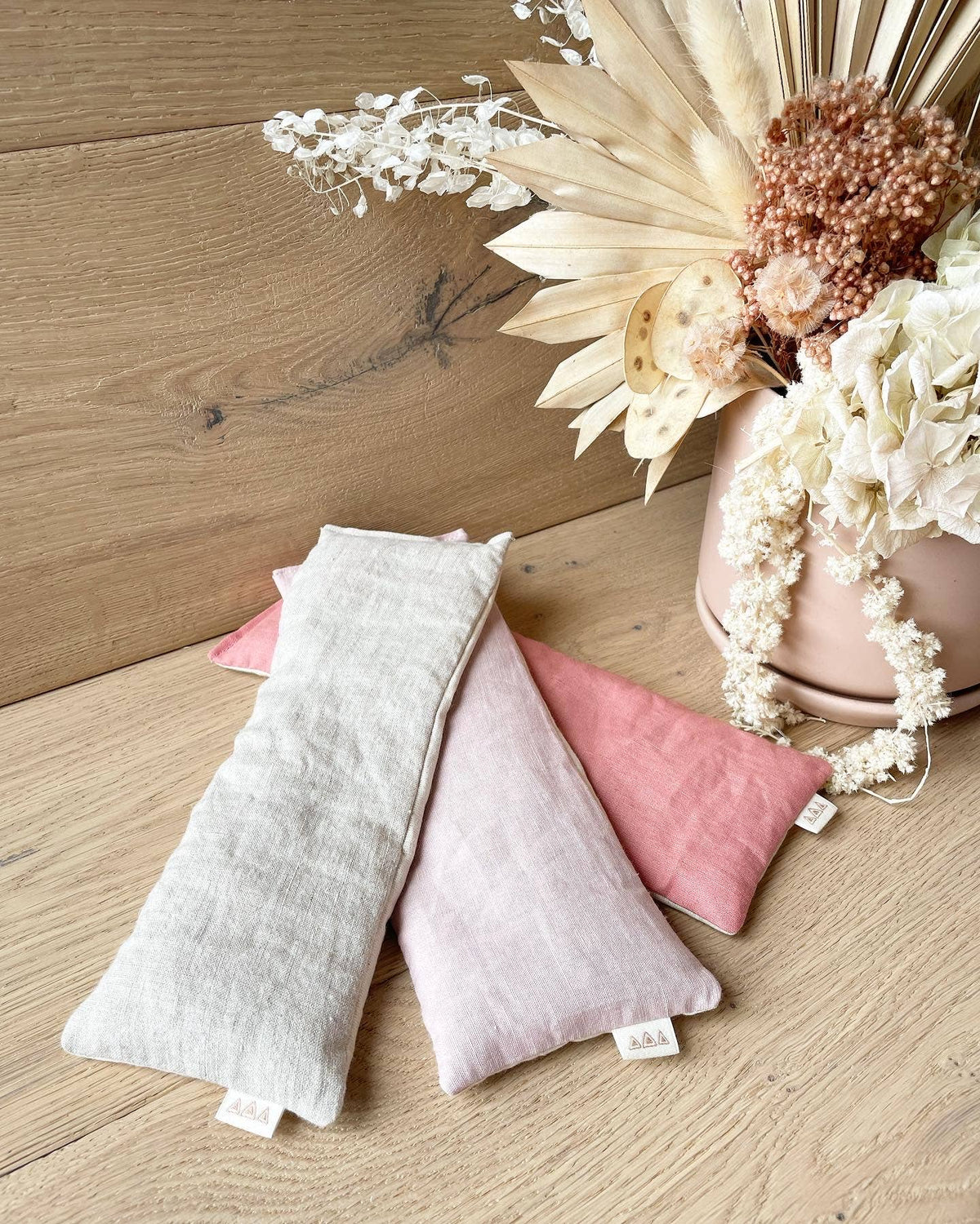 Mindfulness Lavender relaxation eye pillows: Navy protea